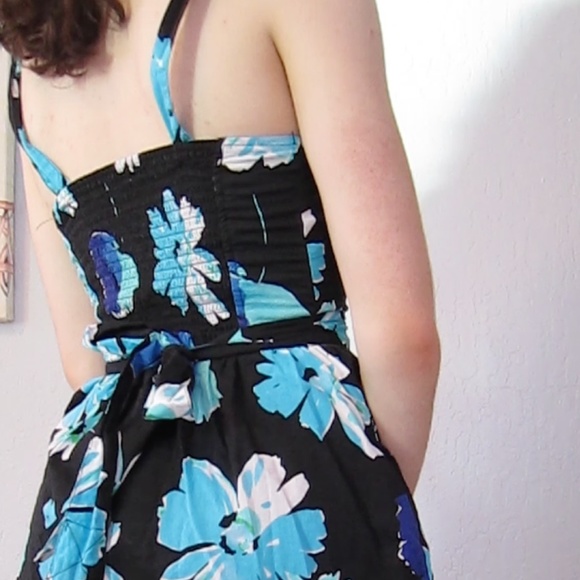 Blue Floral Aeropostale Dress with POCKETS! - Picture 5 of 6